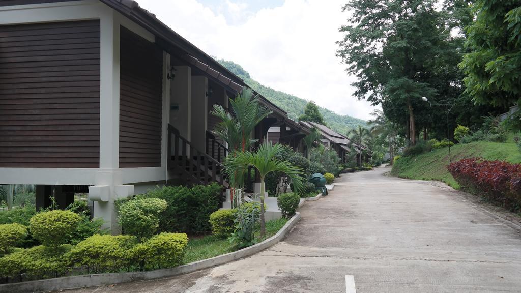 Phubachiang Golf & Resort Pakse Ngoại thất bức ảnh