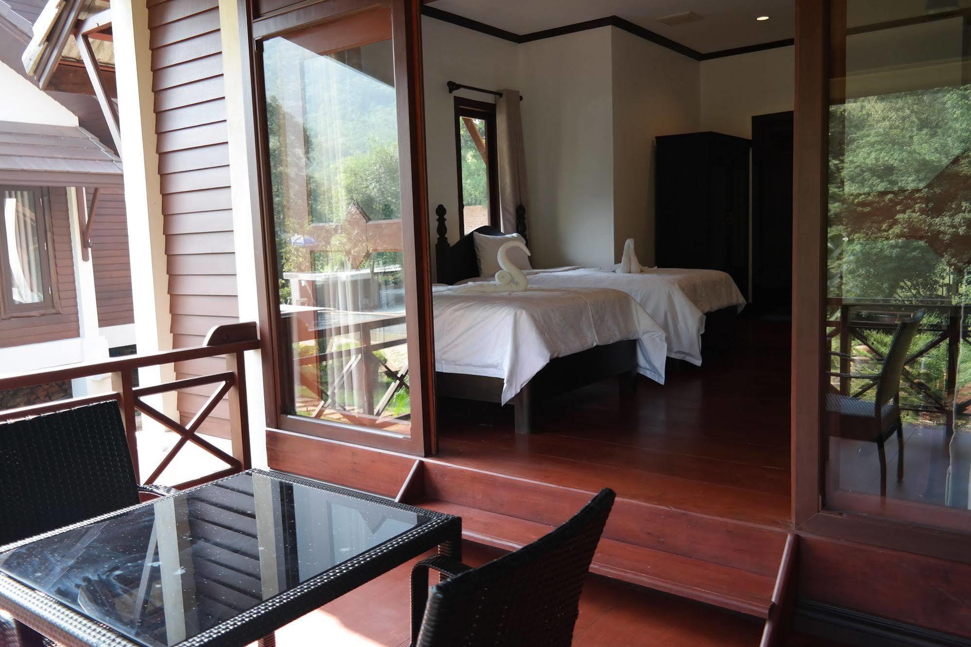 Phubachiang Golf & Resort Pakse Ngoại thất bức ảnh