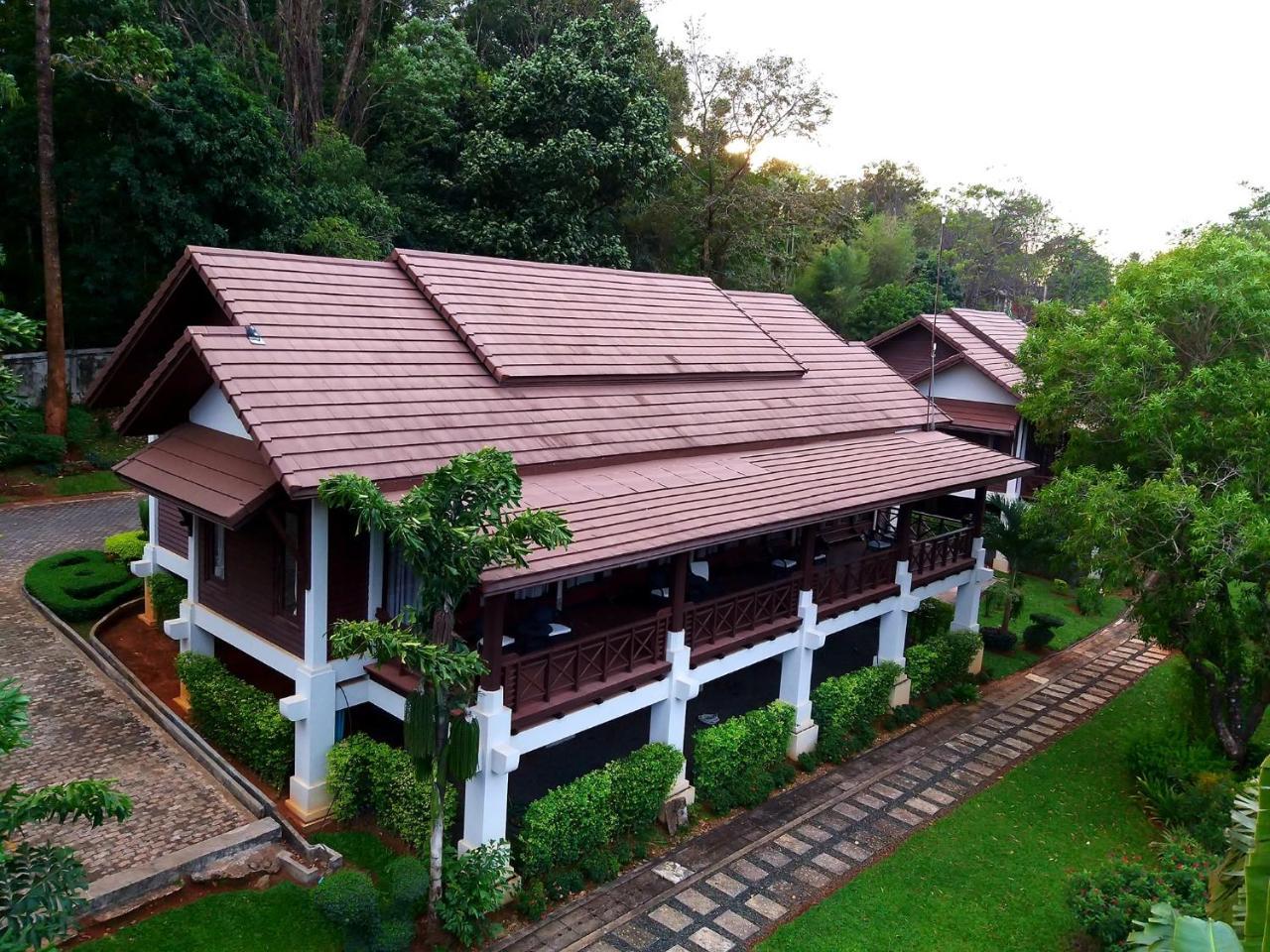 Phubachiang Golf & Resort Pakse Ngoại thất bức ảnh