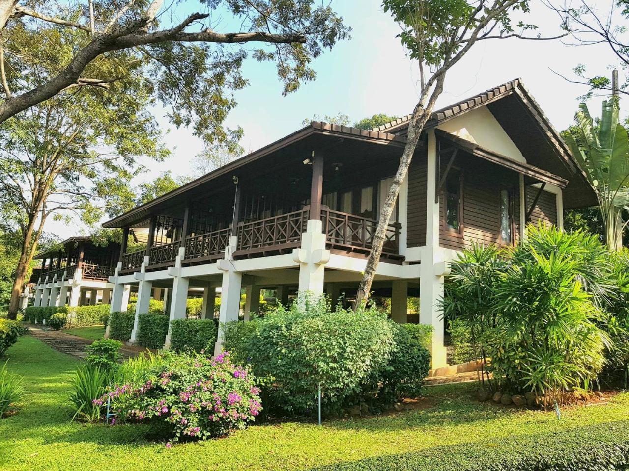 Phubachiang Golf & Resort Pakse Ngoại thất bức ảnh